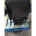 PETERBILT 579 SEAT, FRONT thumbnail 7