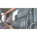 PETERBILT 579 SEAT, FRONT thumbnail 3
