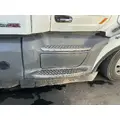 PETERBILT 579 Side Fairing thumbnail 1