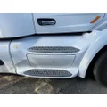 PETERBILT 579 Side Fairing thumbnail 1