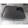 PETERBILT 587 GLASS, SLEEPER thumbnail 2