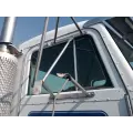 Peterbilt 385 Windshield Glass thumbnail 1