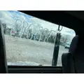 Peterbilt 579 Back Glass thumbnail 2