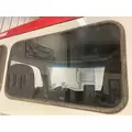 Peterbilt 579 Back Glass thumbnail 1