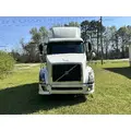 VOLVO TRUCK VNL Complete Vehicle thumbnail 3