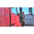 VOLVO VNL 1999-2025 DOOR ASSEMBLY, FRONT thumbnail 1