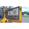 VOLVO VNL 1999-2025 DOOR ASSEMBLY, FRONT thumbnail 2