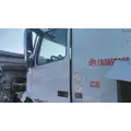 VOLVO VNL 1999-2025 DOOR ASSEMBLY, FRONT thumbnail 1