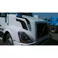 VOLVO VNL 2004-2018 HOOD thumbnail 2