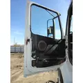 VOLVO VNL 660 Door Assembly, Front thumbnail 3