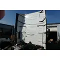 VOLVO VNL 670 Cab thumbnail 3