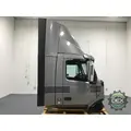 VOLVO VNL day cab Cab thumbnail 3