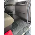 VOLVO VNL day cab Cab thumbnail 11