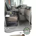 VOLVO VNL300 8102 cab, complete thumbnail 14