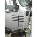 VOLVO VNL300 8102 cab, complete thumbnail 26