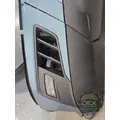 VOLVO VNL300 Bumper Assembly, Front thumbnail 3