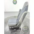 VOLVO VNL440 Seat, Front thumbnail 4