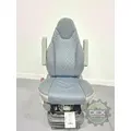 VOLVO VNL640 Seat, Front thumbnail 1