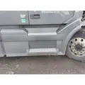 VOLVO VNL CAB SKIRTSIDE FAIRING thumbnail 1