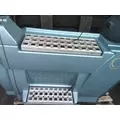 VOLVO VNL CAB SKIRTSIDE FAIRING thumbnail 6