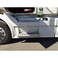 VOLVO VNL CAB SKIRTSIDE FAIRING thumbnail 1