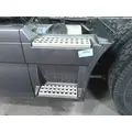 VOLVO VNL CAB SKIRTSIDE FAIRING thumbnail 2