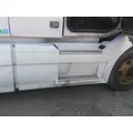 VOLVO VNL CAB SKIRTSIDE FAIRING thumbnail 1