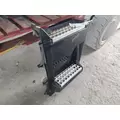 VOLVO VNL CAB SKIRTSIDE FAIRING thumbnail 3