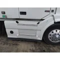 VOLVO VNL CAB SKIRTSIDE FAIRING thumbnail 1