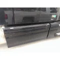 VOLVO VNL CAB SKIRTSIDE FAIRING thumbnail 1