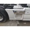 VOLVO VNL CAB SKIRTSIDE FAIRING thumbnail 1