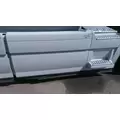 VOLVO VNL CAB SKIRTSIDE FAIRING thumbnail 1