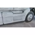 VOLVO VNL CAB SKIRTSIDE FAIRING thumbnail 1