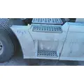 VOLVO VNL CAB SKIRTSIDE FAIRING thumbnail 1