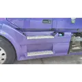 VOLVO VNL CAB SKIRTSIDE FAIRING thumbnail 1