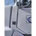 VOLVO VNL COWL thumbnail 1