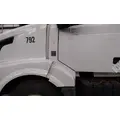 VOLVO VNL COWL thumbnail 1