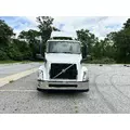VOLVO VNL Complete Vehicle thumbnail 3