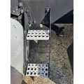 VOLVO VNL DECK (CATWALK) STEP thumbnail 1