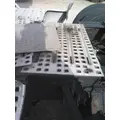 VOLVO VNL DECK (CATWALK) STEP thumbnail 2