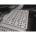 VOLVO VNL DECK (CATWALK) STEP thumbnail 1
