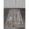 VOLVO VNL DECK (CATWALK) STEP thumbnail 2