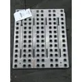 VOLVO VNL DECK (CATWALK) STEP thumbnail 4