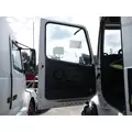 VOLVO VNL DOOR ASSEMBLY, FRONT thumbnail 1