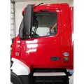 VOLVO VNL DOOR ASSEMBLY, FRONT thumbnail 1