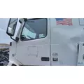 VOLVO VNL DOOR ASSEMBLY, FRONT thumbnail 1