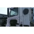 VOLVO VNL DOOR ASSEMBLY, FRONT thumbnail 1