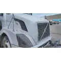 VOLVO VNL HOOD thumbnail 1