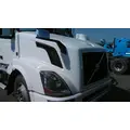 VOLVO VNL HOOD thumbnail 2