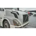VOLVO VNL HOOD thumbnail 3